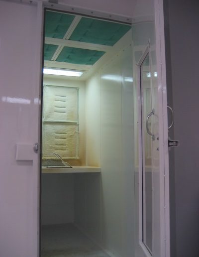 RTT Engineered Solutions Open Front Bench Paint Booth