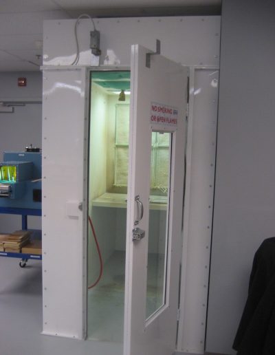 RTT Engineered Solutions Open Front Bench Paint Booth